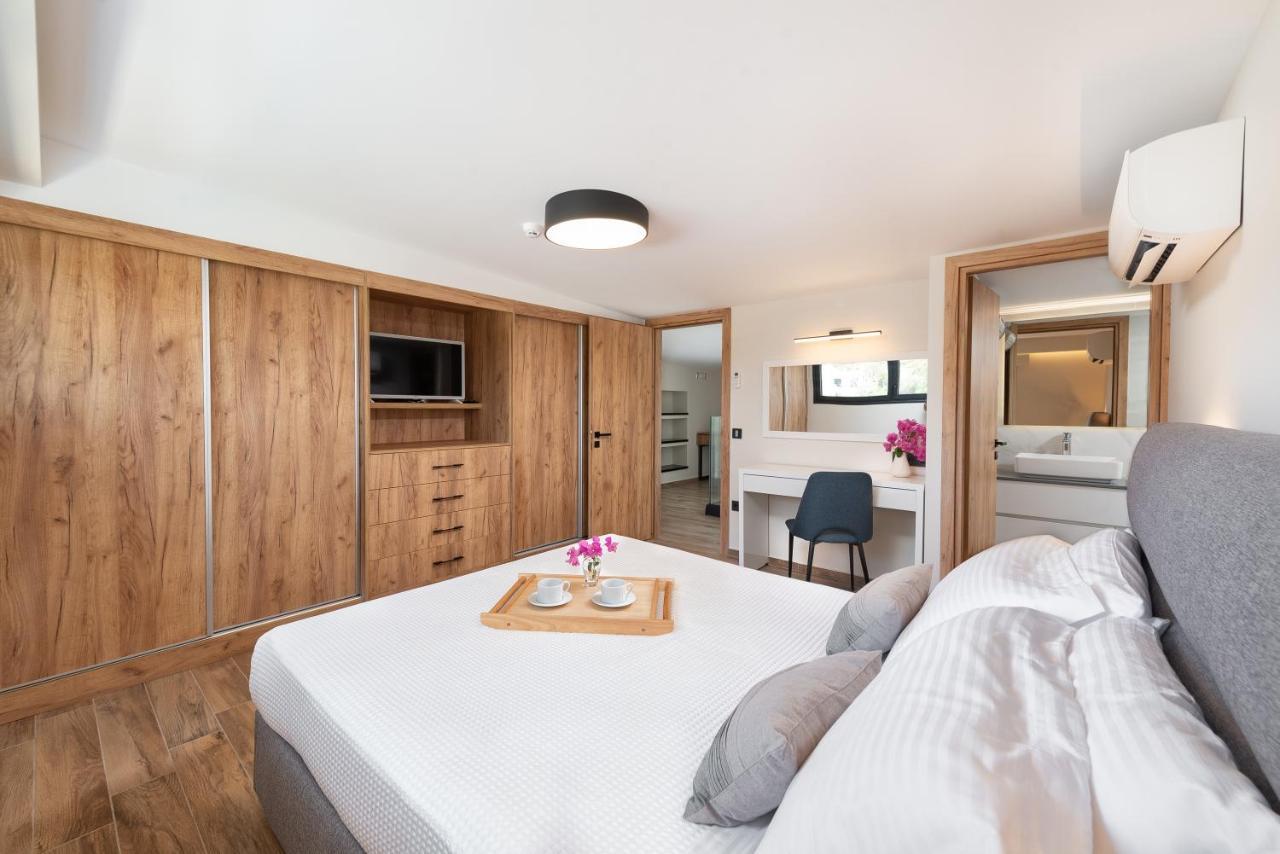 Aurum Villas 伊利索斯 外观 照片