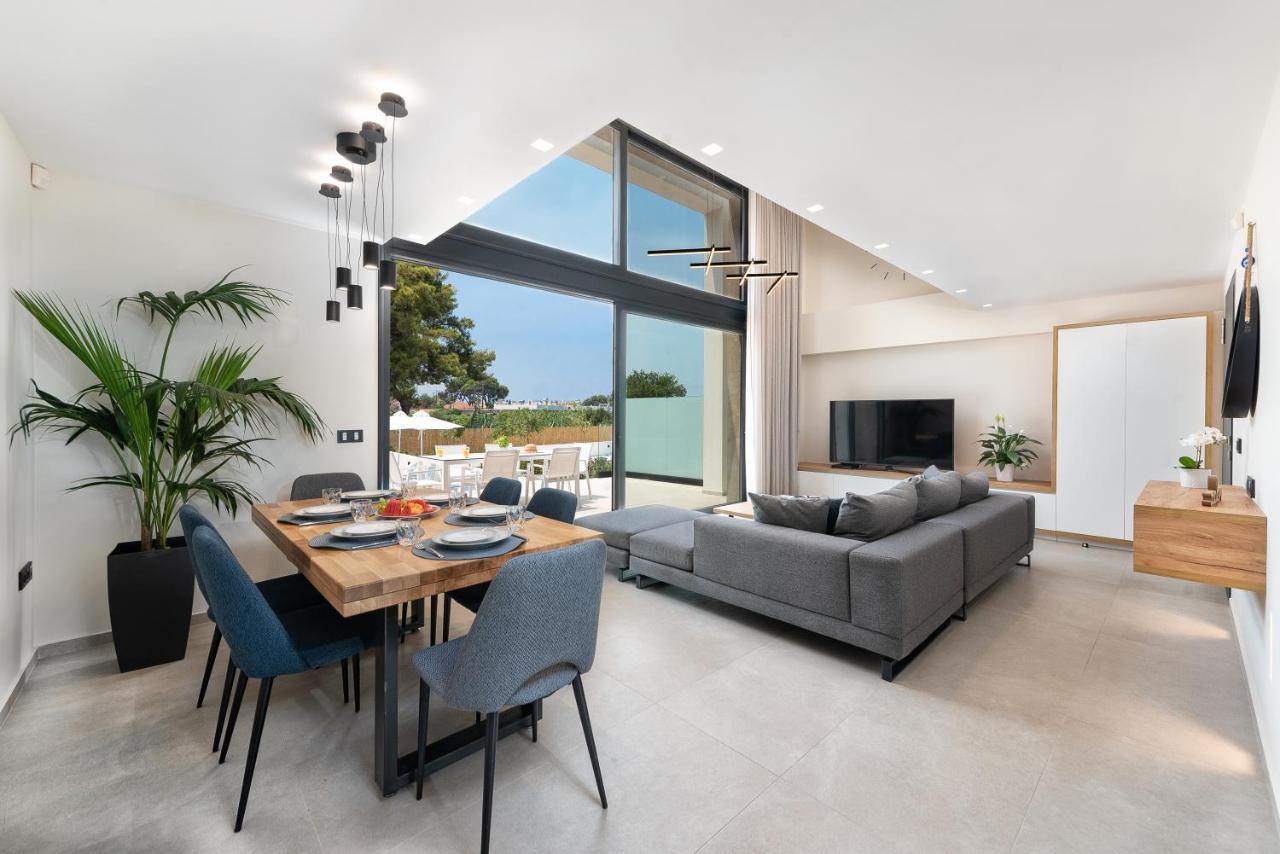 Aurum Villas 伊利索斯 外观 照片
