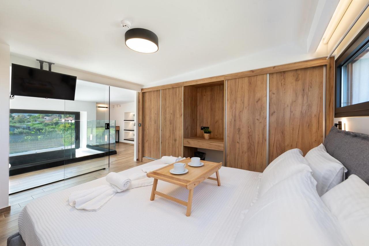 Aurum Villas 伊利索斯 外观 照片