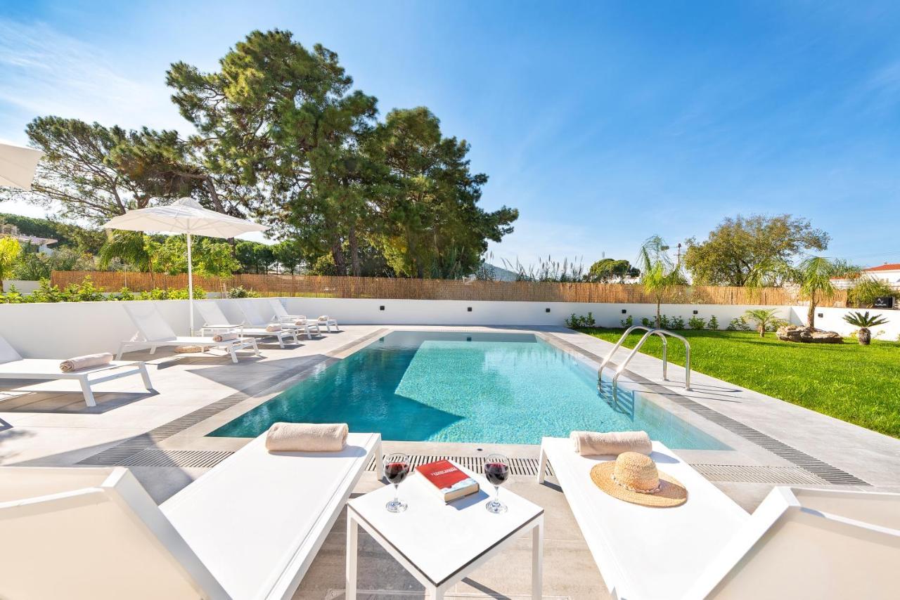 Aurum Villas 伊利索斯 外观 照片