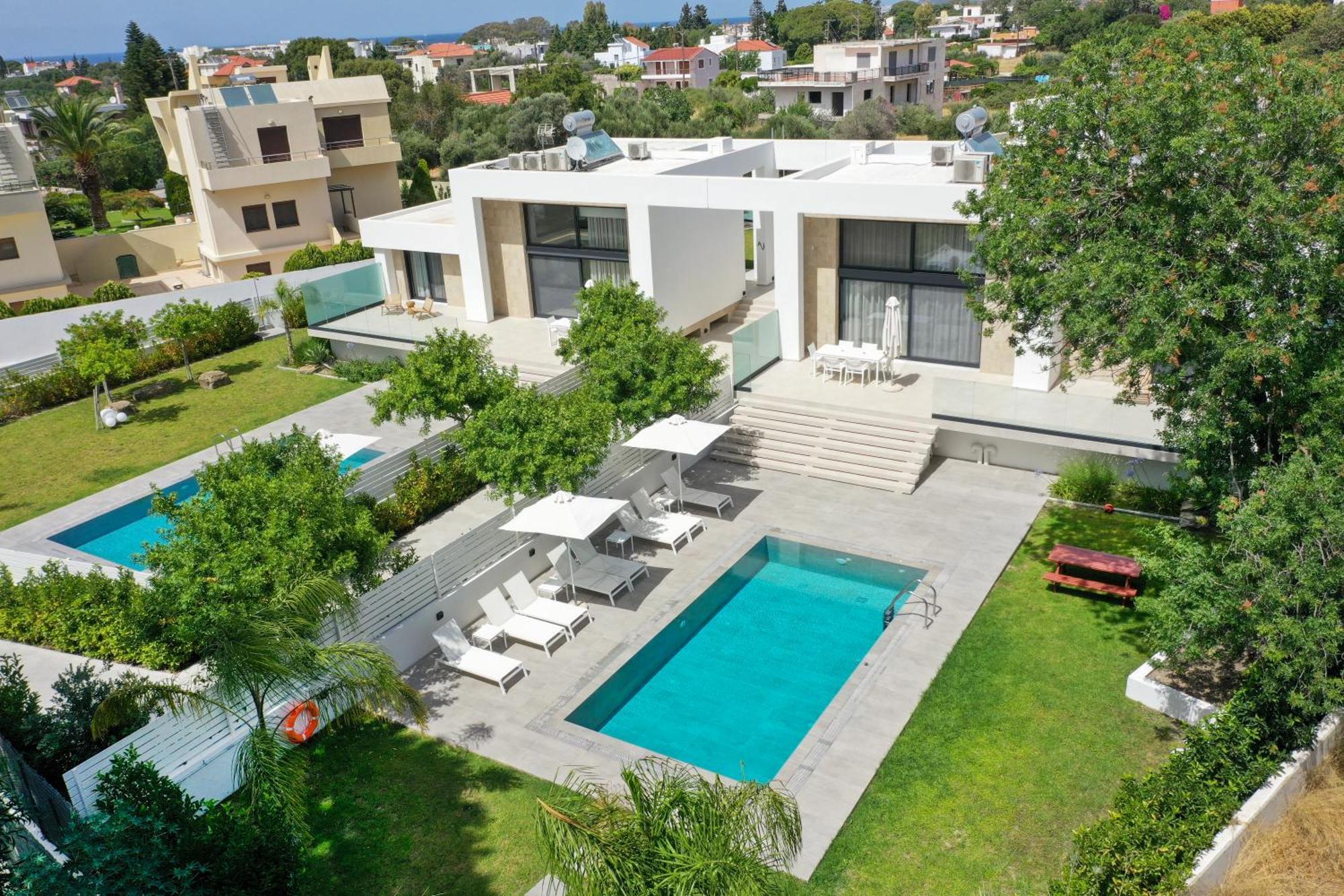 Aurum Villas 伊利索斯 外观 照片